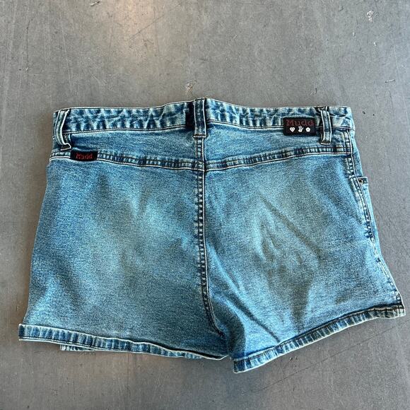 Vintage Y2K Mudd Low Rise Medium Wash Denim Blue Jean Short Women's Size 11/28 - Picture 1 of 6